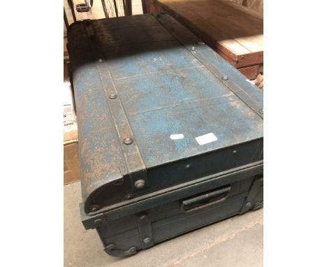 Metal trunk 