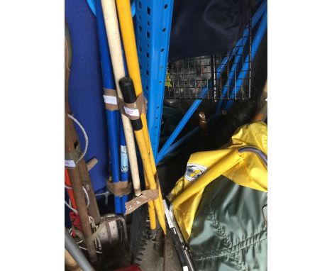 2 bundles of garden tools 