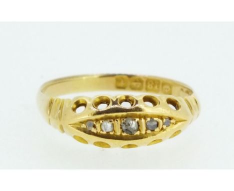 A Victorian 18ct gold ring set five gradual old cut diamonds, 2g, size M/N 