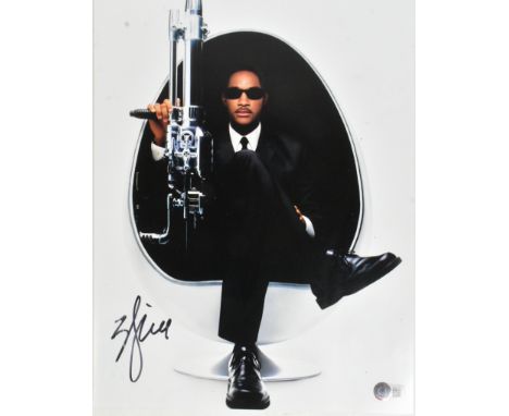 Men In Black (Franchise) - Will Smith (Agent J) - autographed large format 11x14" promotional photograph from the first movie