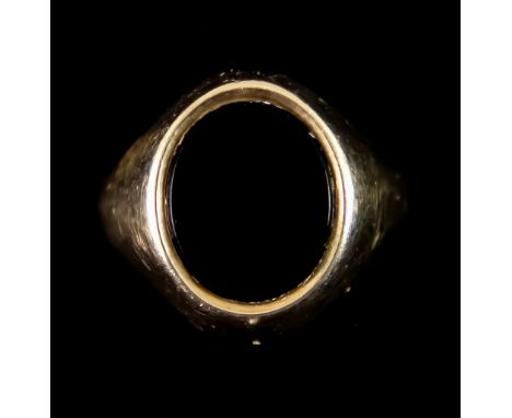 A 9ct Gold Onyx Signet Ring, size K, gross weight 5.1g