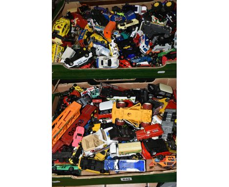 A QUANTITY OF UNBOXED AND ASSORTED PLAYWORN MODERN DIECAST VEHICLES, Corgi, Burgao, Lledo, Majorette, Mattel Hot Wheels etc. 