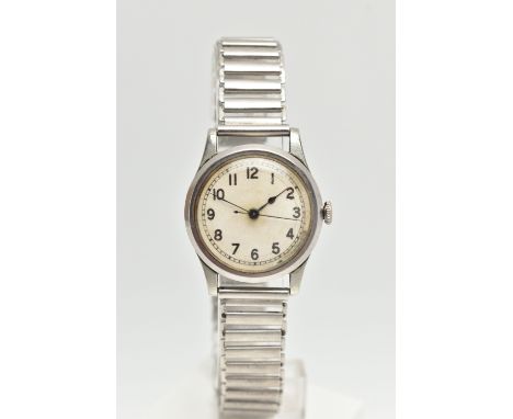A MILITARY WRISTWATCH, hand wound movement, round dial, Arabic numerals, approximate case width 30mm, case back engraved A.M.