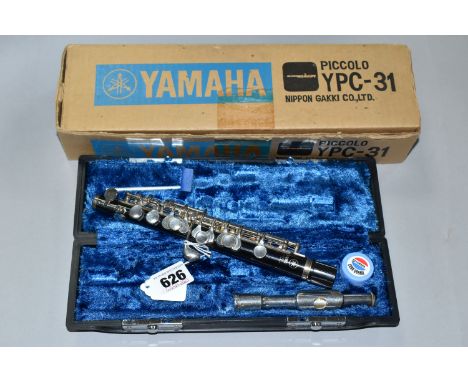 A YAMAHA PICCOLO, original box and case, model YPC-31 (1) (Condition report: untested, signs of wear to lettering)
