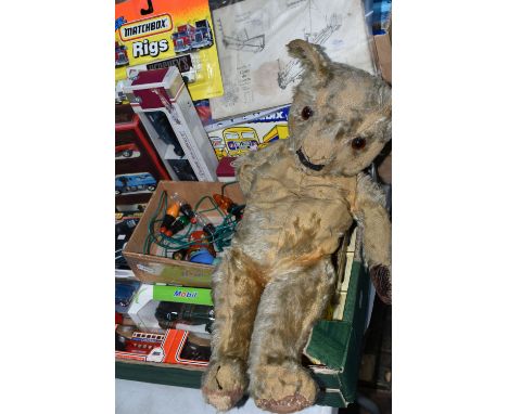 ONE BOX OF VINTAGE TOYS AND BEAR, to include a mid-century playworn teddy bear (growler not working), a set of 1960's fairy l