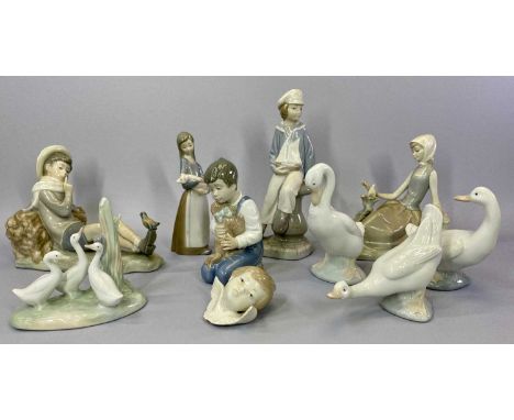 LLADRO &amp; NAO ASSORTMENT (10 items) - 23cms the tallest