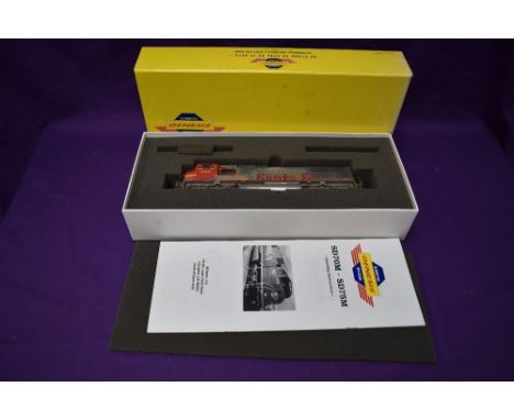 A Athearn Genesis HO scale Santa Fe SD75M Locomotive 220, in original box G6137