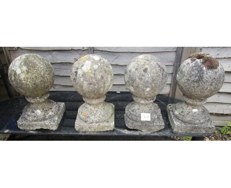 4 stone orbs - Gate post tops - H: 37cm