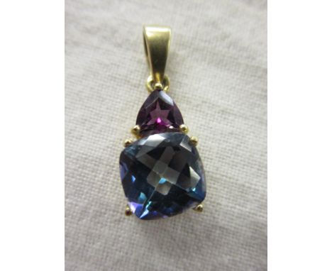 Gold amethyst &amp; topaz set pendant