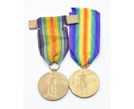 Two British Army WW1 Victory Medals, named to 3332 Saddler Staff Sergeant K J Lindsay, Royal Artillery, and 45025 Gunner G E 