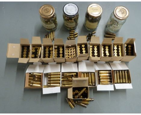 A collection of mainly 9m brass rifle cartridge cases suitable for re-loading.&nbsp;