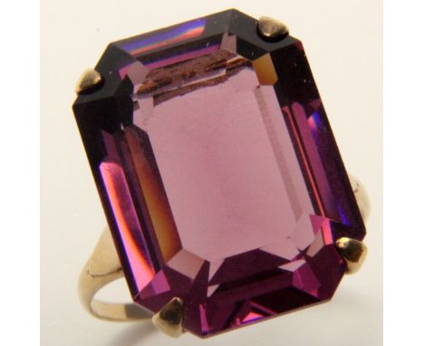 9ct Gold Ring set with large emerald cut Amethyst size S weight 6.5 grams