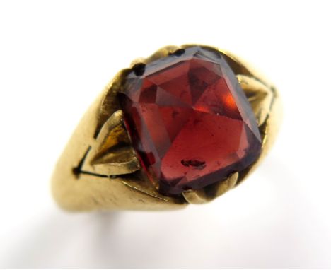 22ct Gold Ring set with Ruby size N weight 10.4 grams