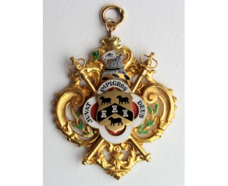 18 carat gold and hand painted enamel pendant previously belonging to the Mayoress of Huddersfield 1929-31, Hallmarked 'Birmi
