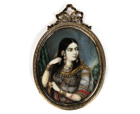 Portrait miniature. Hand painted portrait miniature of girl in traditional indian dress, circa late 18th / 19th century, exqu