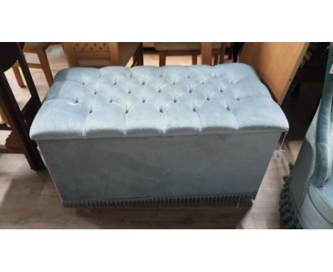 BLUE , BUTTON TOP LINEN BOX