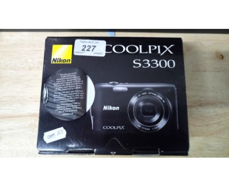 COOL PIX S 3300 CAMERA