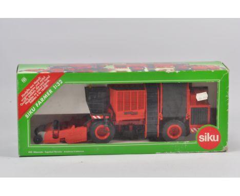 Siku 1/32 Scale Holmer Terra Dos Sugar Beet Harvester. Near Mint in Good Plus Box.