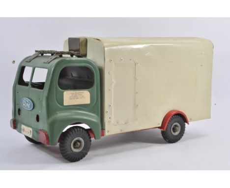 Large Scale Triang Goods Van. Customised. Good to Very Good.