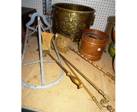 Metalware collectables, including; a brass coal bucket with heraldic lion plaque, three fire tools, a saddle rack and sundry,