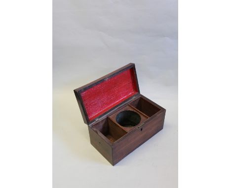 19th Century mahogany tea caddy, with a rectangular top enclosing compartments, 31cm wide