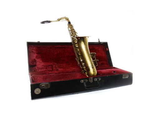 EARLY 20TH CENTURY DEARMAN PRESIDENT ALTO SAXOPHONEserial number 3826, brass finish, the bell with maker's mark, Milan, also 