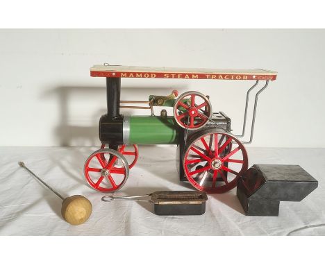 A Mamod model steam engine TE1a with original booklet&nbsp;
