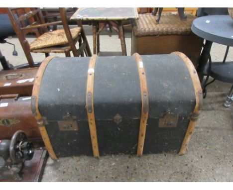 DOME TOP TRAVELLING TRUNK LENGTH APPROX 76CM