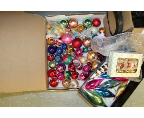 Quantity of Vintage Christmas Decorations