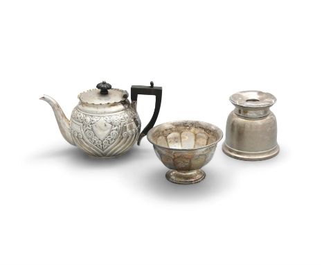 AN ASSORTED COLLECTION OF SILVER ITEMS, including a Victorian bachelor tea set, London c. 1893,  with embossed handle and fin