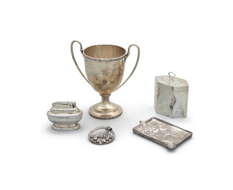 AN ASSORTED COLLECTION OF SILVER AND SILVER PLATED ITEMS, comprising: silver two handle trophy cup, Birmingham 1905, of plain