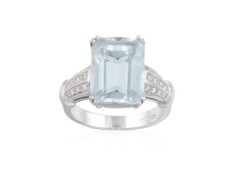 AN AQUAMARINE AND DIAMOND RING, the central rectangular-cut aquamarine weighing approximately 5.50cts between shoulders pavé-