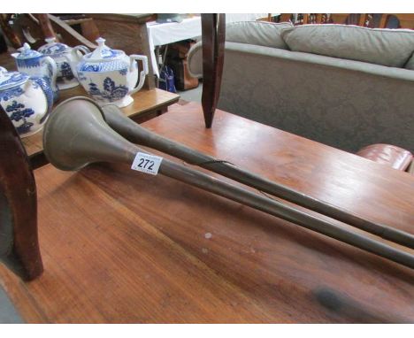 2 copper hunting horns