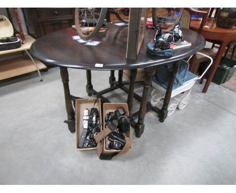 An oak gate leg table