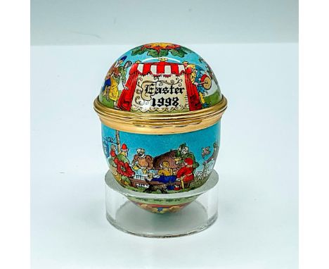 Adorned with vivid and lively depictions of Renaissance figures brought to life in jovial scenes, painted with a rich palette