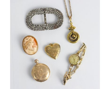 A selection of jewellery, including a gold plated heart shaped pendant/locket, with engraved initials, 3.5cm long, a gold col