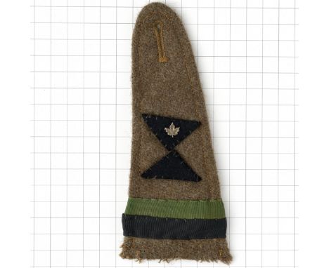 51st (Leeds Rifles) Royal Tank Regiment khaki cloth epaulette,Applied black diablo with silver Maple Leaf; green over black s