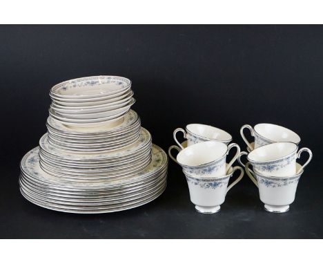 Minton ' Bellemeade ' Part Tea Service comprising 8 Tea Cups, 8 Saucers, 8 Tea Plates, 8 Side Plates and 8 Dinner Plates 