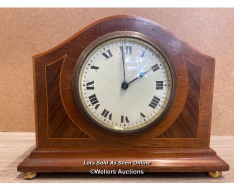 SMALL ANTIQUE MANTLE CLOCK CONVERTED TO BATTERY POWER, 15.5CM HIGH