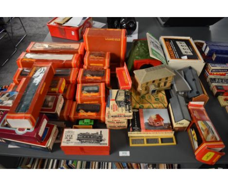 A collection of Hornby, Lima and similar 00 gauge including Diesel Loco, R749 Breakdown Crane, Carriages, Rolling stock, Will