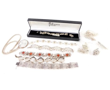 A group of silver and other jewellery, to include silver bangle brooch, abstract silver daisy bracelet, clip on earrings, nec