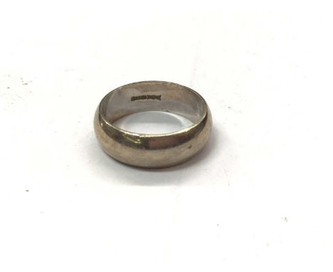 9ct white gold wedding bandHallmarked 375. Weight 6.5 grams
