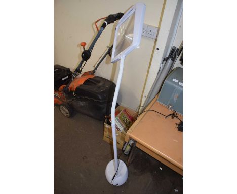FLOOR STANDING MAGNIFIER LAMP