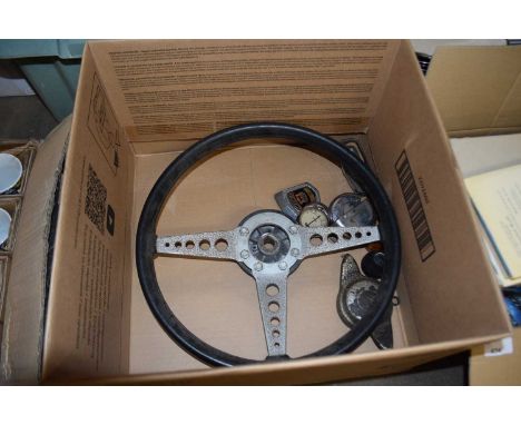 BOX OF VINTAGE STEERING WHEEL AND OTHER AUTOMOBILE PARTS, PROBABLY FOR A MORRIS 8