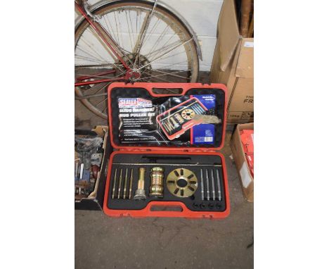 SLIDE HAMMER/HUB PULLER SET