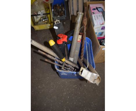 BUCKET OF VARIOUS ASSORTED TOOLS