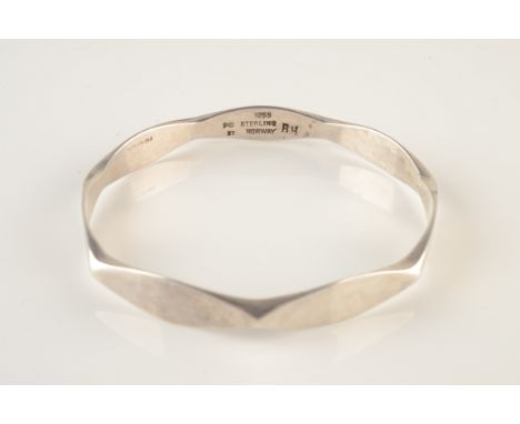 A Norwegian post-war silver bangle, 26.7g.