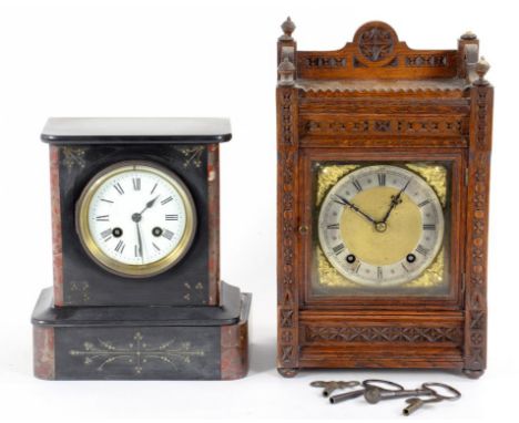 A GERMAN GOTHIC STYLE OAK MANTLE CLOCK, WITH SQUARE BRASS DIAL AND WINTERHALDER & HOFMEIER MOVEMENT, 33CM  H, LATE 19TH C AND