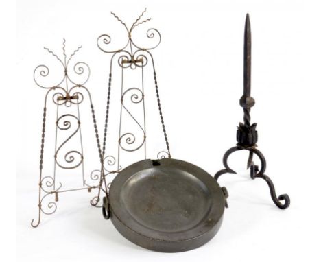 A VICTORIAN PEWTER WATER PLATE, 22.5CM D, A WROUGHT IRON PRICKET STICK, THE SPIKE ON SCROLL TRIPOD AND A GRADUATED PAIR OF SL