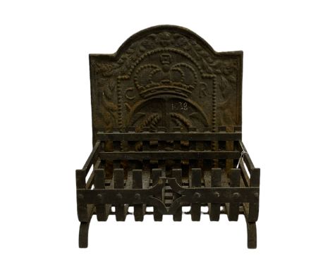 Ornate cast iron fire back with crown, and dog grateDimensions: Height:&nbsp;61cm&nbsp; Length/Width:&nbsp;49cm&nbsp; Depth/D